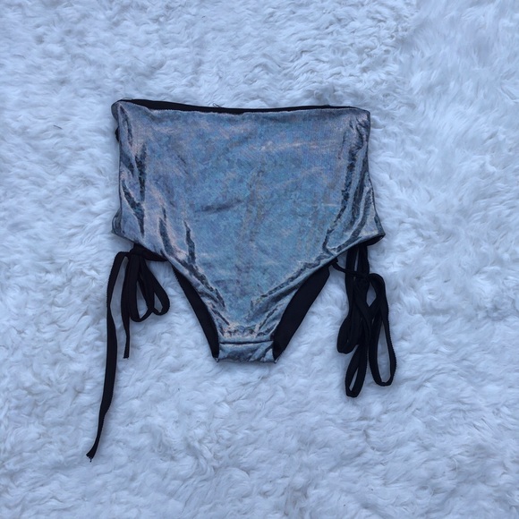 NWOT Silver Holographic Tie Side Rave Bottoms - Picture 4 of 6